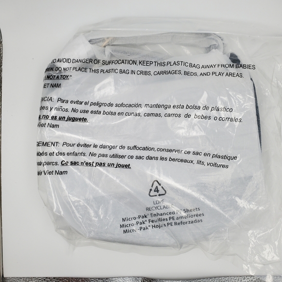 Marc Jacobs Supple Black Leather Cross Body Bag BNWT - Picture 7 of 10